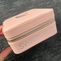 𝐒𝐰𝐚𝐫𝐨𝐯𝐬𝐤𝐢アクセ入れの画像