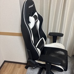 ゲーミングチェアの画像