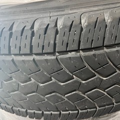 ハイラックスサーフタイヤの画像