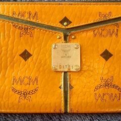 👝MCM ラウンドジップ 長財布 ミニタオルハンカチ 韓国製 革 ブランドの画像