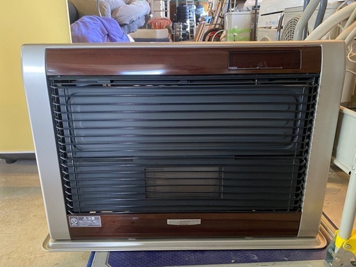 商談中　※ FF式ストーブ　CORONA コロナ Agratio アグレシオ　 FF-AG6817H 木造～18畳/コンクリ～28畳　2017年製　通電確認済み