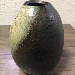 信楽焼　純和風花瓶の画像