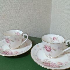 新品未使用　ノリタケ　カップ＆ソーサー花柄金彩ピンクローズ２個セットの画像