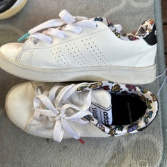 18cmのスニーカーの画像