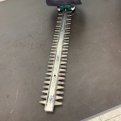 【ジモティー割引で最大15％OFF⭐️】【ジャンク品】生垣バリカン MUH4001 makitaの画像