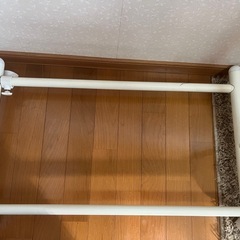 伸縮式ハンガーラック キャスター付き ホワイトの画像