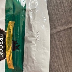 うさぎのチモシーとペットシーツ
の画像