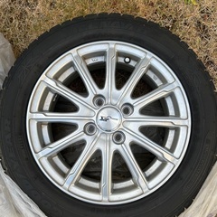 スタッドレスタイヤの画像