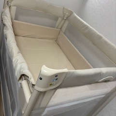ベビーベッド　Apricaの画像