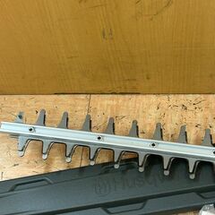 【モノマニア四日市】【引取限定】Husqvarna エンジンヘッジトリマー 122HD45 ハスクバーナの画像