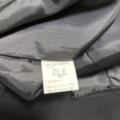 ブラック 半袖 ひざ丈ワンピース Mの画像