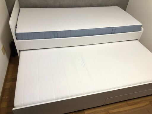 【美品】ベッド ＩＫＥＡ（イケア）２人目用ベッド（アンダーベッド）＆収納付き　ホワイト　90x200 cm