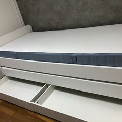 【美品】ベッド ＩＫＥＡ（イケア）２人目用ベッド（アンダーベッド）＆収納付き　ホワイト　90x200 cmの画像