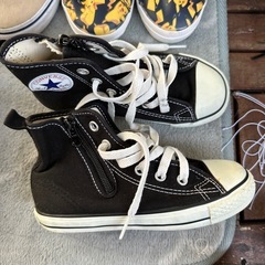 19cmのスニーカーの画像