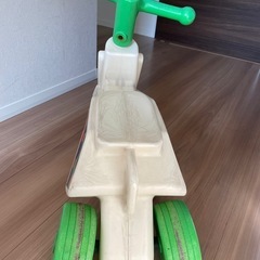 【現在取引中】三輪車　ピープル公園レーサー　ホワイトの画像