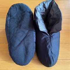 ダウンルームシューズ(黒)の画像