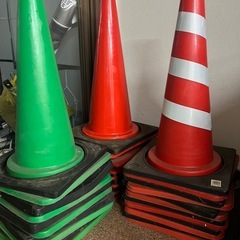 【今週いっぱい】三角コーン　ロードコーン　パイロン　27個　コーンバー　全てセットでいかがでしょうかの画像
