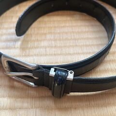 自宅（足立区）迄　引取に来て下さい。送料負担で発送も可。男性用ベルト　サイズ：Lの画像