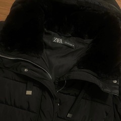 ZARAダウンジャケットの画像