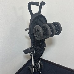 Jeep ベビーカー　折りたたみ式 ドリンクホルダー付きの画像