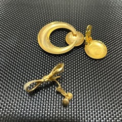 昭和レトロなイヤリングの画像