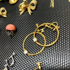 昭和レトロなイヤリングの画像