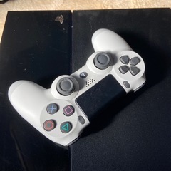 プレステ4と、カセット💓💓の画像