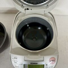 【ZOJIRUSHI】 象印 IH 炊飯ジャー NP-CB10 2007年製 動作確認済み キッチン家電 極め炊き 5.5合 炊飯器 A0932の画像
