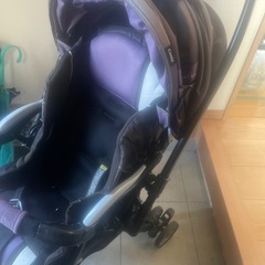 コンビ　ベビーカーの画像