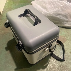 クーラーボックスの画像