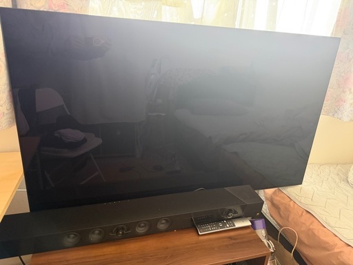 薄型液晶テレビ