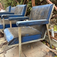 【お譲りします】椅子　鉄　ビニール　4つセットの画像