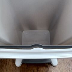 ★リユースのサカイ水戸店★  ゴミ箱  H81×D25.5×W32 クリーニング済み MT6421の画像