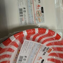 紙皿と紙コップの画像