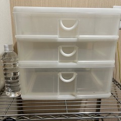 プラスチック棚の画像