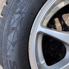 スタッドレスタイヤの画像