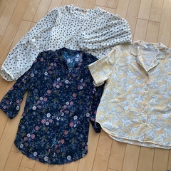 レディースまとめ売り　カーディガン　チュニック　ワンピースほか　全部で10着の画像