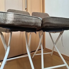 パイプ椅子2脚　纏めての画像