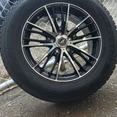 １７インチスタッドレスタイヤアルミホイール付きの画像