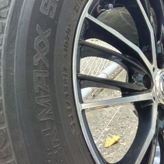 １７インチスタッドレスタイヤアルミホイール付きの画像