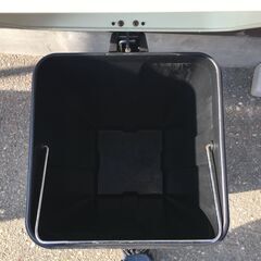 JM20479Y ペダル式ゴミ箱30L ・外寸 　幅：約27cm 高さ：約64cm 奥行：約27cmの画像