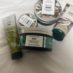 ボディショップ　ココナッツ新品💕他ほんの少し使いました。の画像