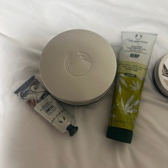 ボディショップ　ココナッツ新品💕他ほんの少し使いました。の画像