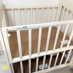 カトージ ミニベビーベッドの画像