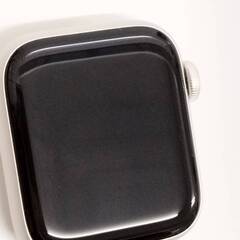 【良品】Apple Watch SE 第2世代/GPS/40mm/A2722/スターライト〈MR9U3J/A〉の画像