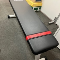 10kダンベル2つ、トレーニングベンチの画像