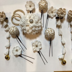ハンドメイド❣️つまみ細工の髪飾りの画像