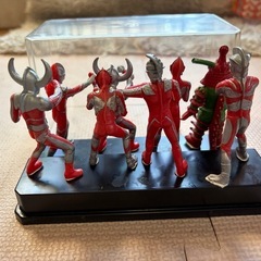 ウルトラファミリー＆怪獣　中古フィギュアの画像