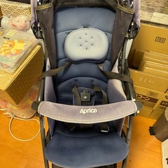 折りたたみベビーカーの画像