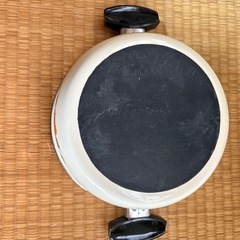 レトロなホーロー鍋の画像